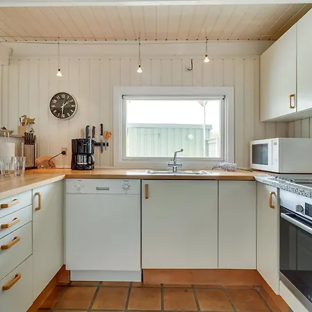 Inra - 400m From The Sea By Interhome Feriehus