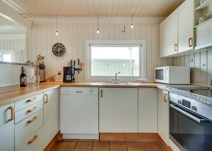 Inra - 400m From The Sea By Interhome